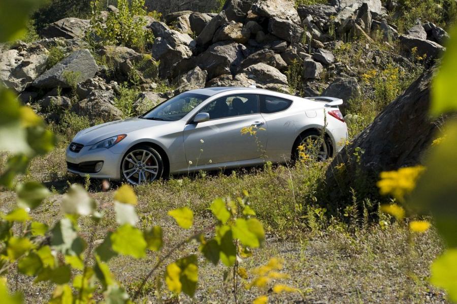  Hyundai Genesis Coupe 2.0T Track 2009 года  (фото 44 из 46)